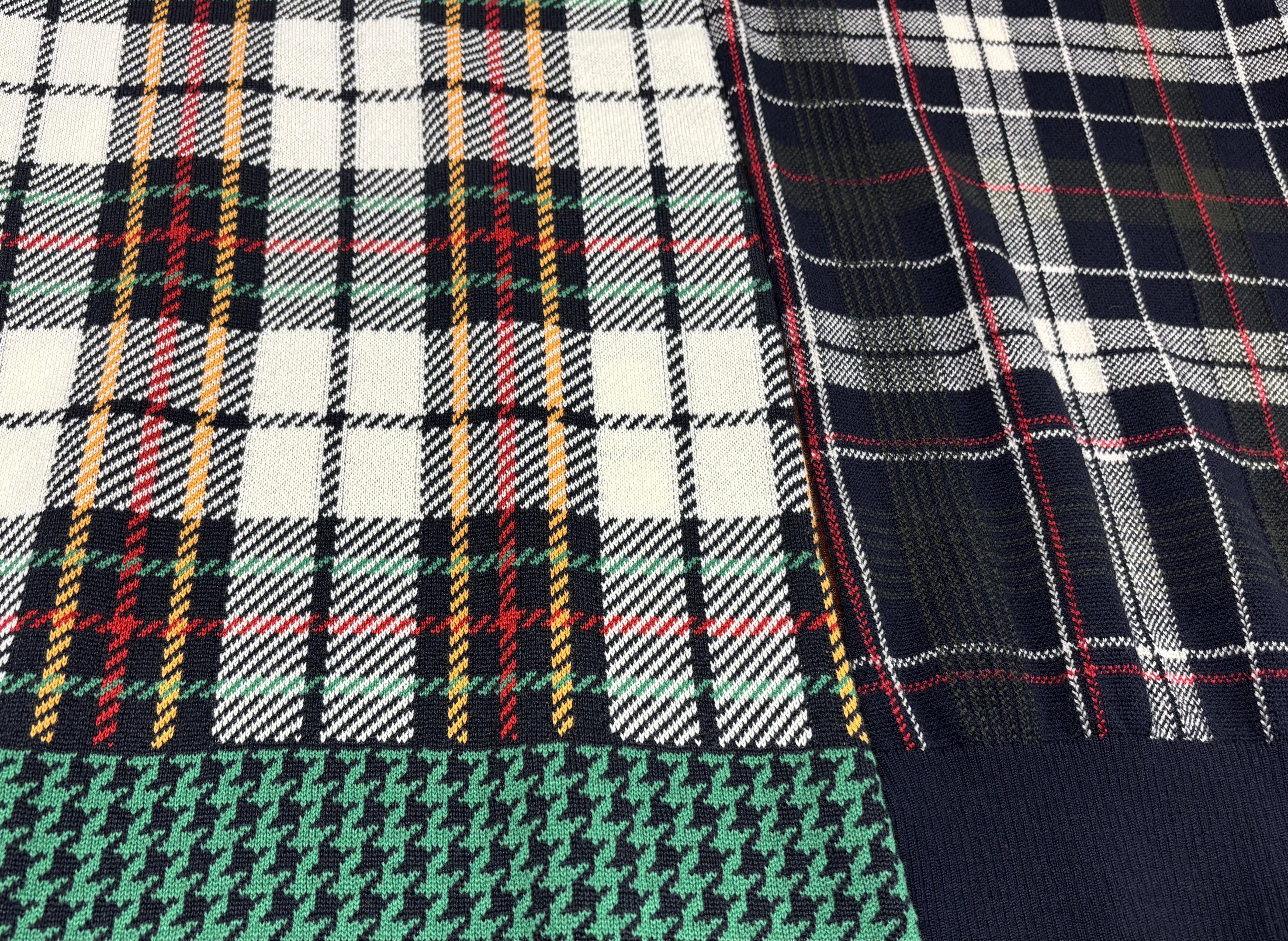 当社の強み「インターシャ」 株式会社三本テキスタイル - 会社案内